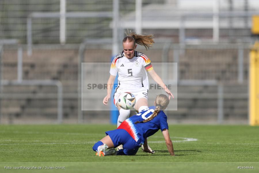 Stadion am Schönbusch, Aschaffenburg, 08.06.2024, sport, action, DFB, Fussball, Juniorinnen, Womens U16, Länderspiel, GER, USA, Deutschland - Bild-ID: 2414944 Stadion am Schönbusch, Aschaffenburg, 08.06.2024, sport, action, DFB, Fussball, Juniorinnen, Womens U16, Länderspiel, GER, USA, Deutschland - Bild-ID: 2414944
