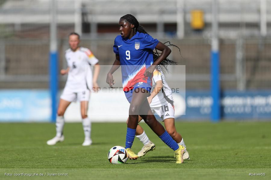 Stadion am Schönbusch, Aschaffenburg, 08.06.2024, sport, action, DFB, Fussball, Juniorinnen, Womens U16, Länderspiel, GER, USA, Deutschland - Bild-ID: 2414955