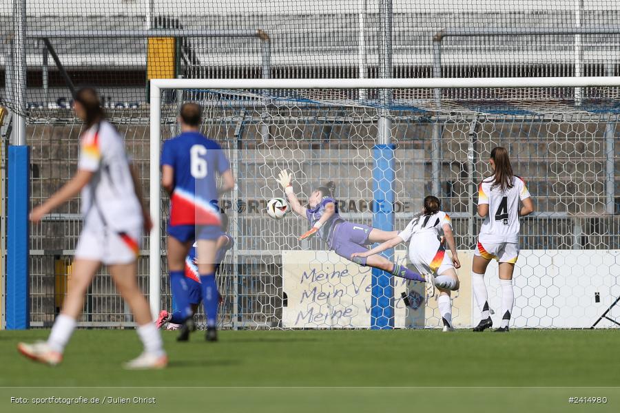 Stadion am Schönbusch, Aschaffenburg, 08.06.2024, sport, action, DFB, Fussball, Juniorinnen, Womens U16, Länderspiel, GER, USA, Deutschland - Bild-ID: 2414980 Stadion am Schönbusch, Aschaffenburg, 08.06.2024, sport, action, DFB, Fussball, Juniorinnen, Womens U16, Länderspiel, GER, USA, Deutschland - Bild-ID: 2414980