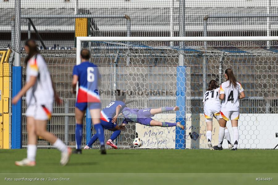 Stadion am Schönbusch, Aschaffenburg, 08.06.2024, sport, action, DFB, Fussball, Juniorinnen, Womens U16, Länderspiel, GER, USA, Deutschland - Bild-ID: 2414981 Stadion am Schönbusch, Aschaffenburg, 08.06.2024, sport, action, DFB, Fussball, Juniorinnen, Womens U16, Länderspiel, GER, USA, Deutschland - Bild-ID: 2414981