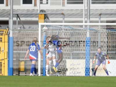 Fotos von Nyanya Touray auf sportfotografie