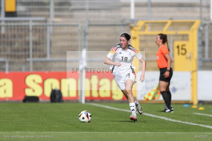Stadion am Schönbusch, Aschaffenburg, 08.06.2024, sport, action, DFB, Fussball, Juniorinnen, Womens U16, Länderspiel, GER, USA, Deutschland - Bild-ID: 2415022 Stadion am Schönbusch, Aschaffenburg, 08.06.2024, sport, action, DFB, Fussball, Juniorinnen, Womens U16, Länderspiel, GER, USA, Deutschland - Bild-ID: 2415022