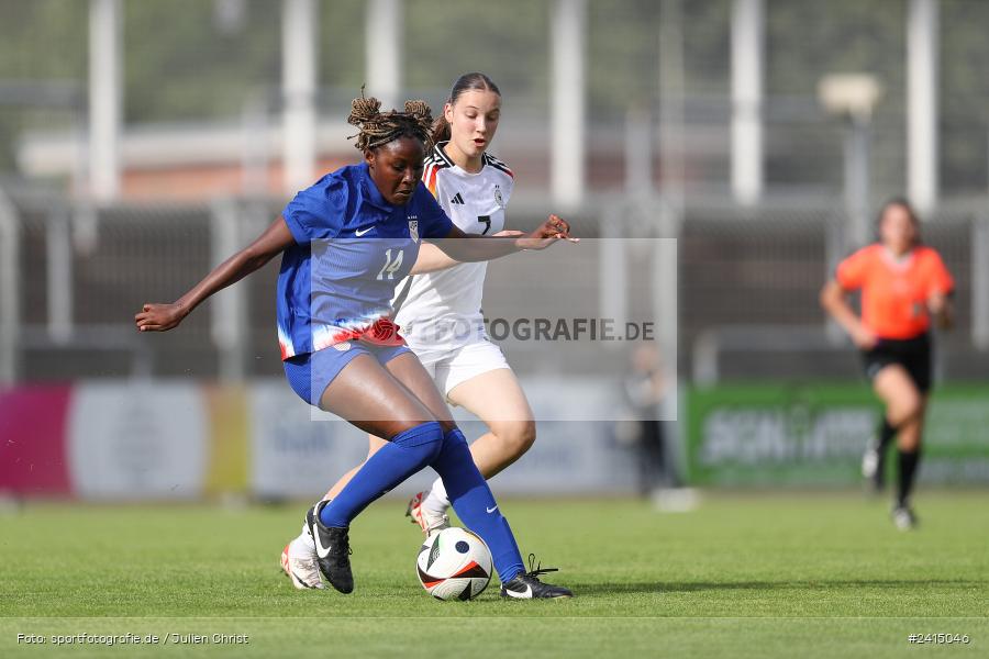 Stadion am Schönbusch, Aschaffenburg, 08.06.2024, sport, action, DFB, Fussball, Juniorinnen, Womens U16, Länderspiel, GER, USA, Deutschland - Bild-ID: 2415046