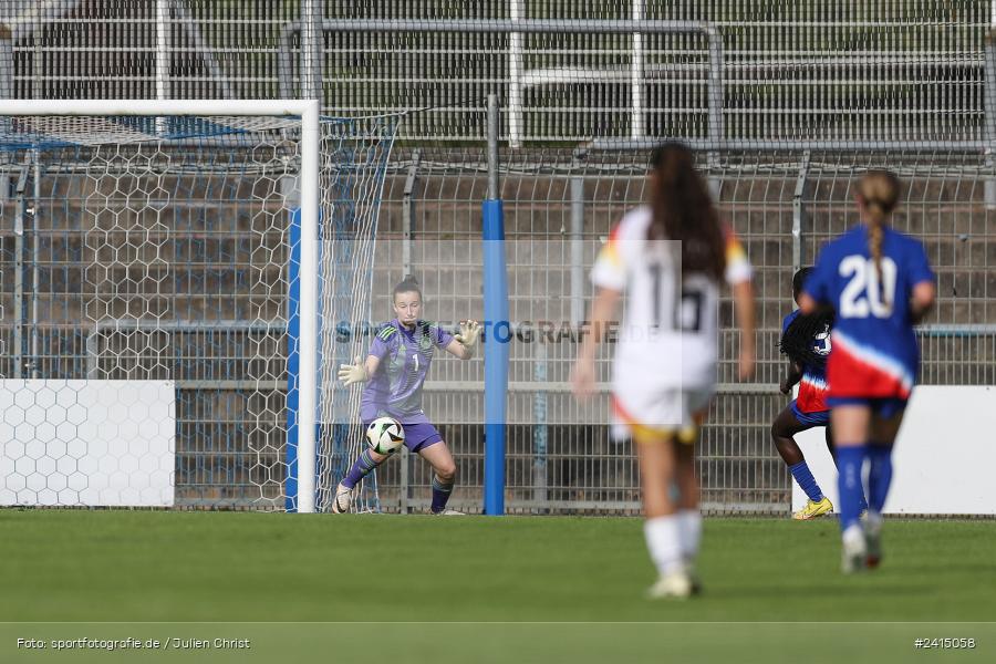 Stadion am Schönbusch, Aschaffenburg, 08.06.2024, sport, action, DFB, Fussball, Juniorinnen, Womens U16, Länderspiel, GER, USA, Deutschland - Bild-ID: 2415058 Stadion am Schönbusch, Aschaffenburg, 08.06.2024, sport, action, DFB, Fussball, Juniorinnen, Womens U16, Länderspiel, GER, USA, Deutschland - Bild-ID: 2415058