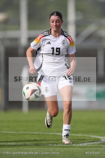 Stadion am Schönbusch, Aschaffenburg, 08.06.2024, sport, action, DFB, Fussball, Juniorinnen, Womens U16, Länderspiel, GER, USA, Deutschland - Bild-ID: 2415063 Stadion am Schönbusch, Aschaffenburg, 08.06.2024, sport, action, DFB, Fussball, Juniorinnen, Womens U16, Länderspiel, GER, USA, Deutschland - Bild-ID: 2415063