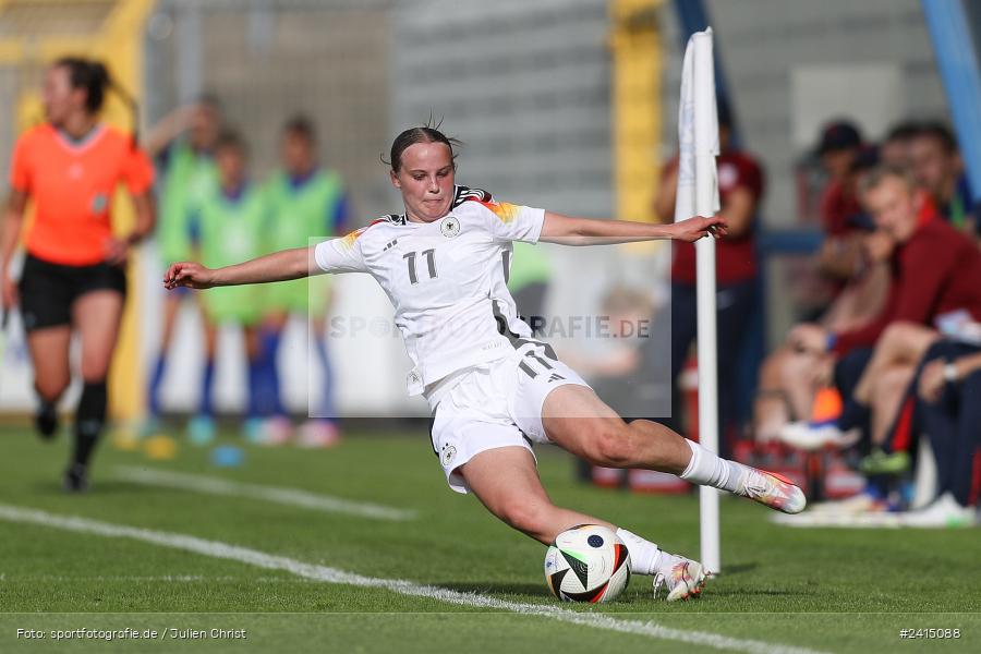 Stadion am Schönbusch, Aschaffenburg, 08.06.2024, sport, action, DFB, Fussball, Juniorinnen, Womens U16, Länderspiel, GER, USA, Deutschland - Bild-ID: 2415088 Stadion am Schönbusch, Aschaffenburg, 08.06.2024, sport, action, DFB, Fussball, Juniorinnen, Womens U16, Länderspiel, GER, USA, Deutschland - Bild-ID: 2415088