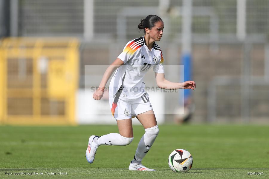 Stadion am Schönbusch, Aschaffenburg, 08.06.2024, sport, action, DFB, Fussball, Juniorinnen, Womens U16, Länderspiel, GER, USA, Deutschland - Bild-ID: 2415091 Stadion am Schönbusch, Aschaffenburg, 08.06.2024, sport, action, DFB, Fussball, Juniorinnen, Womens U16, Länderspiel, GER, USA, Deutschland - Bild-ID: 2415091
