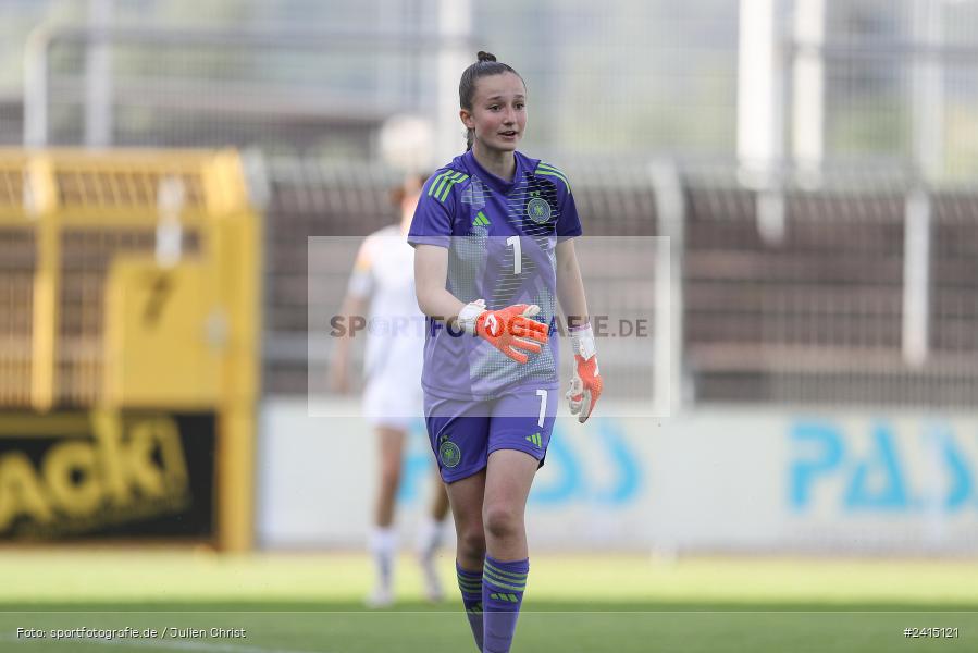 Stadion am Schönbusch, Aschaffenburg, 08.06.2024, sport, action, DFB, Fussball, Juniorinnen, Womens U16, Länderspiel, GER, USA, Deutschland - Bild-ID: 2415121