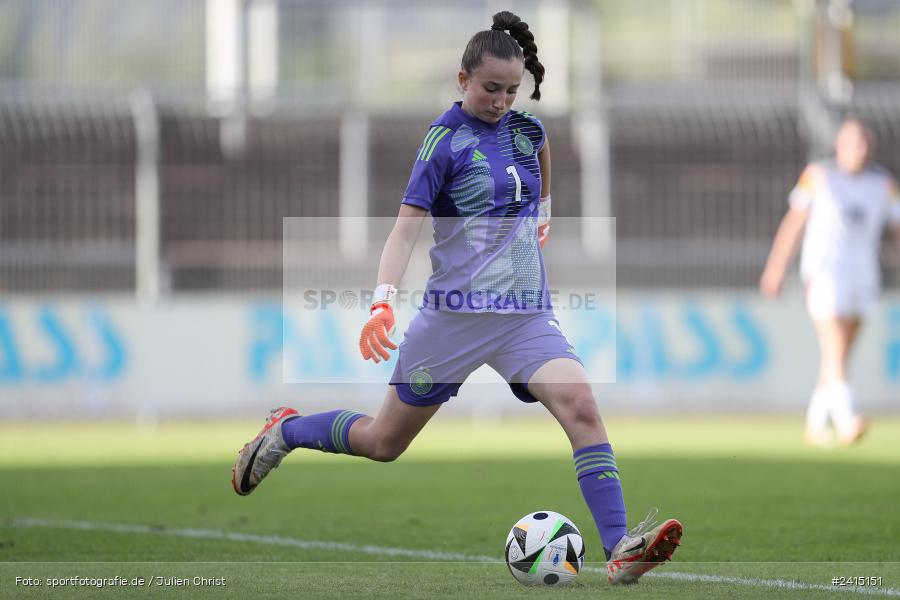 Stadion am Schönbusch, Aschaffenburg, 08.06.2024, sport, action, DFB, Fussball, Juniorinnen, Womens U16, Länderspiel, GER, USA, Deutschland - Bild-ID: 2415151