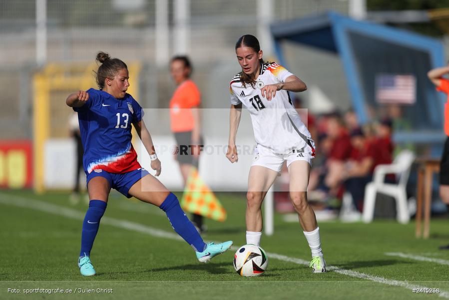 Stadion am Schönbusch, Aschaffenburg, 08.06.2024, sport, action, DFB, Fussball, Juniorinnen, Womens U16, Länderspiel, GER, USA, Deutschland - Bild-ID: 2415238