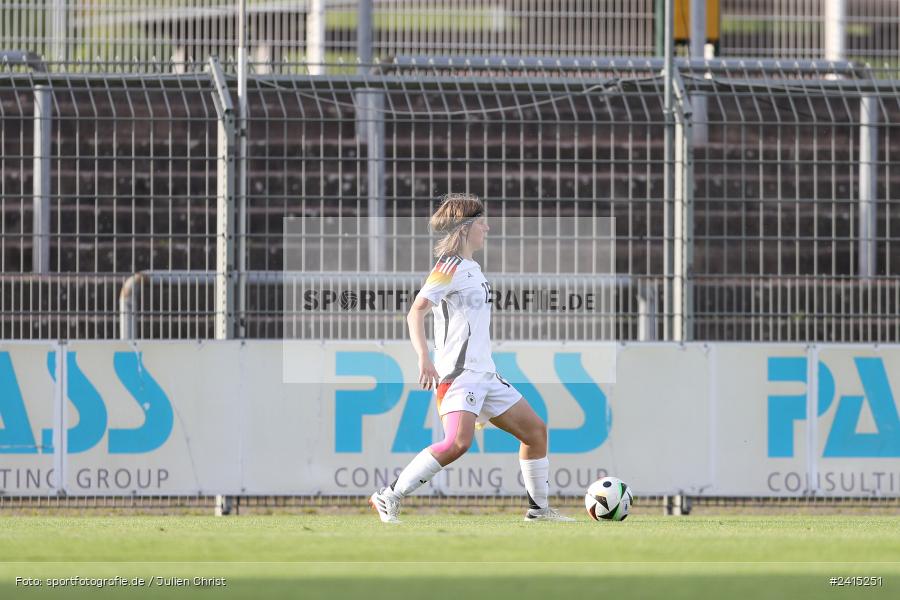 Stadion am Schönbusch, Aschaffenburg, 08.06.2024, sport, action, DFB, Fussball, Juniorinnen, Womens U16, Länderspiel, GER, USA, Deutschland - Bild-ID: 2415251 Stadion am Schönbusch, Aschaffenburg, 08.06.2024, sport, action, DFB, Fussball, Juniorinnen, Womens U16, Länderspiel, GER, USA, Deutschland - Bild-ID: 2415251