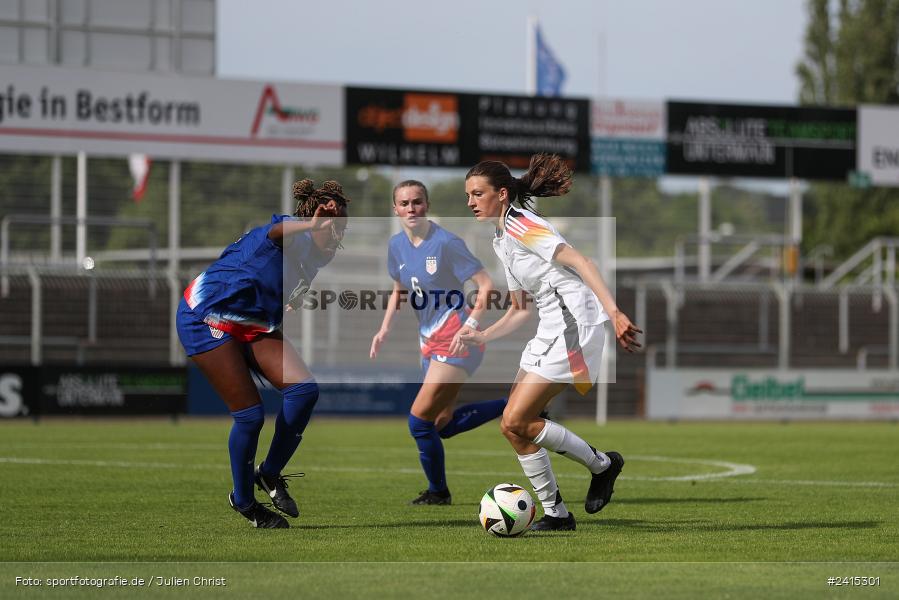 Stadion am Schönbusch, Aschaffenburg, 09.06.2024, sport, action, DFB, Fussball, Juniorinnen, Womens U16, Länderspiel, GER, USA, Deutschland - Bild-ID: 2415301