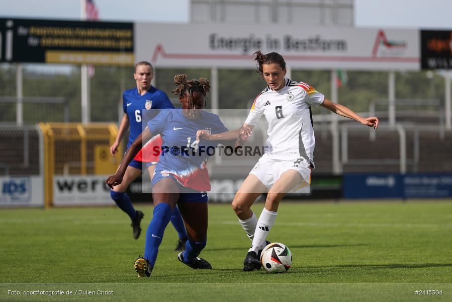 Stadion am Schönbusch, Aschaffenburg, 09.06.2024, sport, action, DFB, Fussball, Juniorinnen, Womens U16, Länderspiel, GER, USA, Deutschland - Bild-ID: 2415304