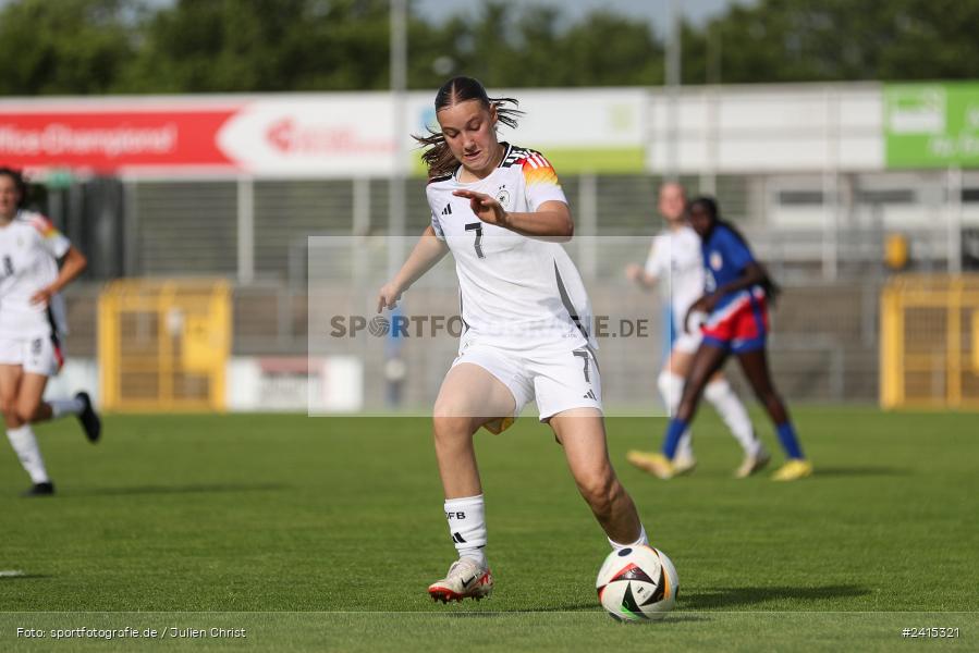 Stadion am Schönbusch, Aschaffenburg, 09.06.2024, sport, action, DFB, Fussball, Juniorinnen, Womens U16, Länderspiel, GER, USA, Deutschland - Bild-ID: 2415321