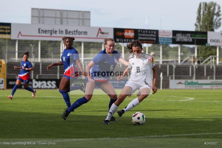 Stadion am Schönbusch, Aschaffenburg, 09.06.2024, sport, action, DFB, Fussball, Juniorinnen, Womens U16, Länderspiel, GER, USA, Deutschland - Bild-ID: 2415327