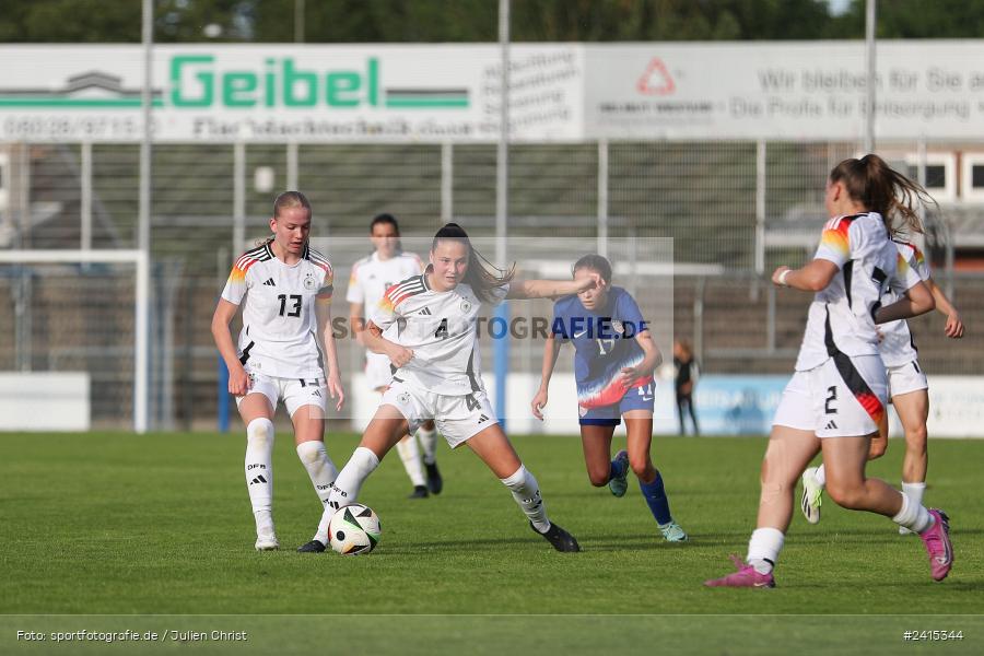 Stadion am Schönbusch, Aschaffenburg, 09.06.2024, sport, action, DFB, Fussball, Juniorinnen, Womens U16, Länderspiel, GER, USA, Deutschland - Bild-ID: 2415344