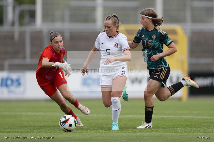 Stadion am Schönbusch, Aschaffenburg, 11.06.2024, sport, action, DFB, Fussball, Juniorinnen, Womens U16, Länderspiel, GER, USA, Deutschland - Bild-ID: 2415402 Stadion am Schönbusch, Aschaffenburg, 11.06.2024, sport, action, DFB, Fussball, Juniorinnen, Womens U16, Länderspiel, GER, USA, Deutschland - Bild-ID: 2415402