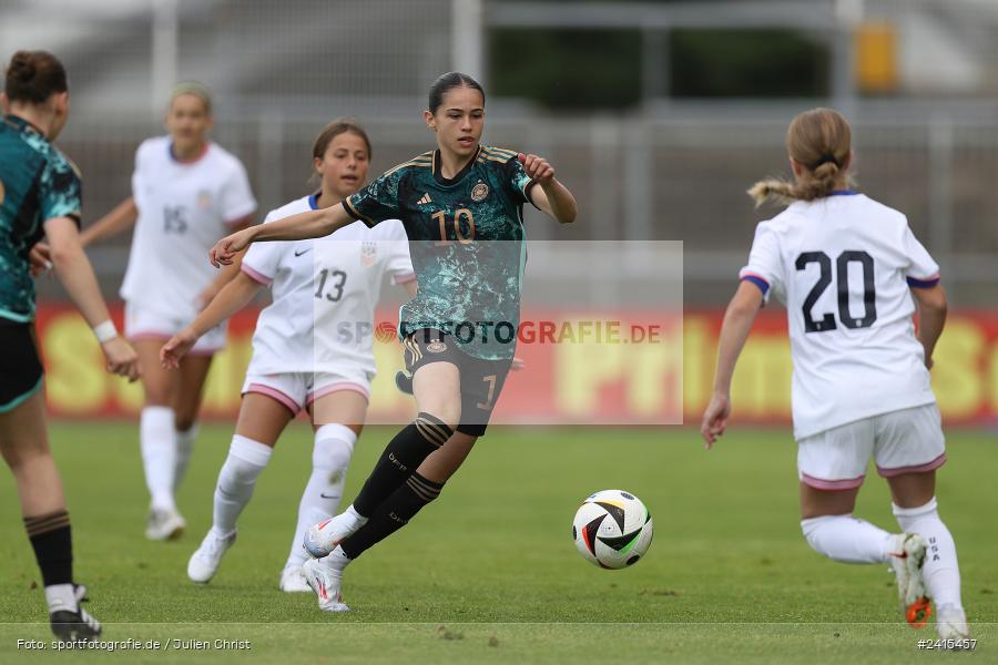 Stadion am Schönbusch, Aschaffenburg, 11.06.2024, sport, action, DFB, Fussball, Juniorinnen, Womens U16, Länderspiel, GER, USA, Deutschland - Bild-ID: 2415457 Stadion am Schönbusch, Aschaffenburg, 11.06.2024, sport, action, DFB, Fussball, Juniorinnen, Womens U16, Länderspiel, GER, USA, Deutschland - Bild-ID: 2415457