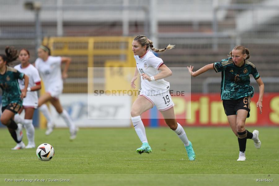 Stadion am Schönbusch, Aschaffenburg, 11.06.2024, sport, action, DFB, Fussball, Juniorinnen, Womens U16, Länderspiel, GER, USA, Deutschland - Bild-ID: 2415462 Stadion am Schönbusch, Aschaffenburg, 11.06.2024, sport, action, DFB, Fussball, Juniorinnen, Womens U16, Länderspiel, GER, USA, Deutschland - Bild-ID: 2415462
