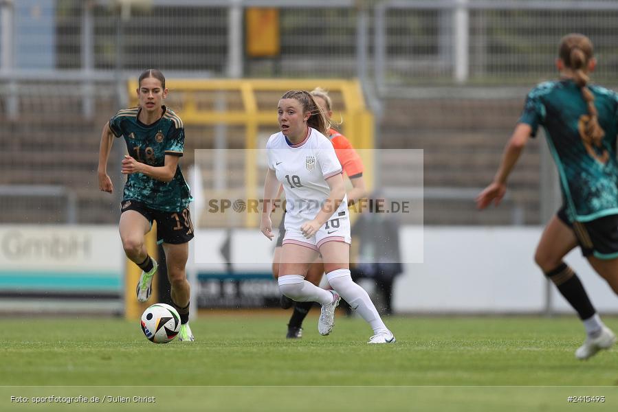 Stadion am Schönbusch, Aschaffenburg, 11.06.2024, sport, action, DFB, Fussball, Juniorinnen, Womens U16, Länderspiel, GER, USA, Deutschland - Bild-ID: 2415493 Stadion am Schönbusch, Aschaffenburg, 11.06.2024, sport, action, DFB, Fussball, Juniorinnen, Womens U16, Länderspiel, GER, USA, Deutschland - Bild-ID: 2415493