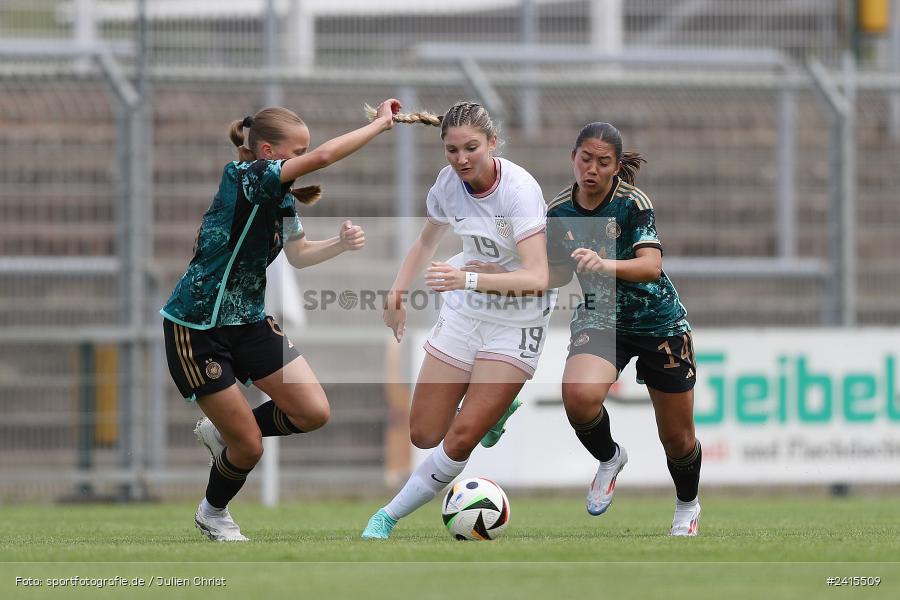 Stadion am Schönbusch, Aschaffenburg, 11.06.2024, sport, action, DFB, Fussball, Juniorinnen, Womens U16, Länderspiel, GER, USA, Deutschland - Bild-ID: 2415509