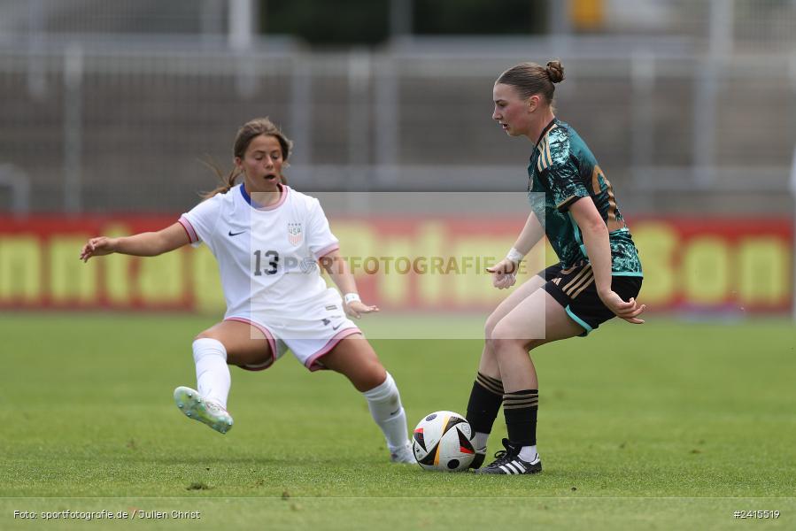 Stadion am Schönbusch, Aschaffenburg, 11.06.2024, sport, action, DFB, Fussball, Juniorinnen, Womens U16, Länderspiel, GER, USA, Deutschland - Bild-ID: 2415519 Stadion am Schönbusch, Aschaffenburg, 11.06.2024, sport, action, DFB, Fussball, Juniorinnen, Womens U16, Länderspiel, GER, USA, Deutschland - Bild-ID: 2415519
