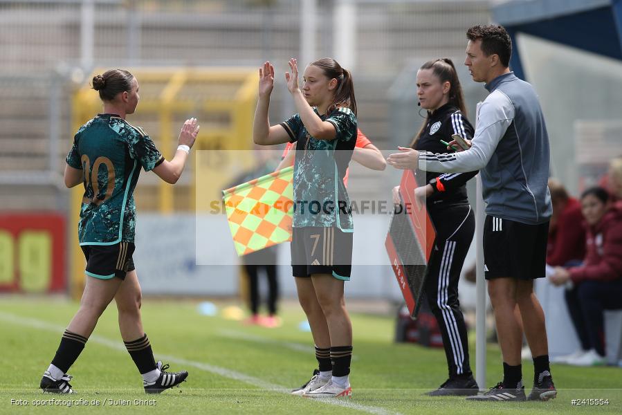 Stadion am Schönbusch, Aschaffenburg, 11.06.2024, sport, action, DFB, Fussball, Juniorinnen, Womens U16, Länderspiel, GER, USA, Deutschland - Bild-ID: 2415554 Stadion am Schönbusch, Aschaffenburg, 11.06.2024, sport, action, DFB, Fussball, Juniorinnen, Womens U16, Länderspiel, GER, USA, Deutschland - Bild-ID: 2415554