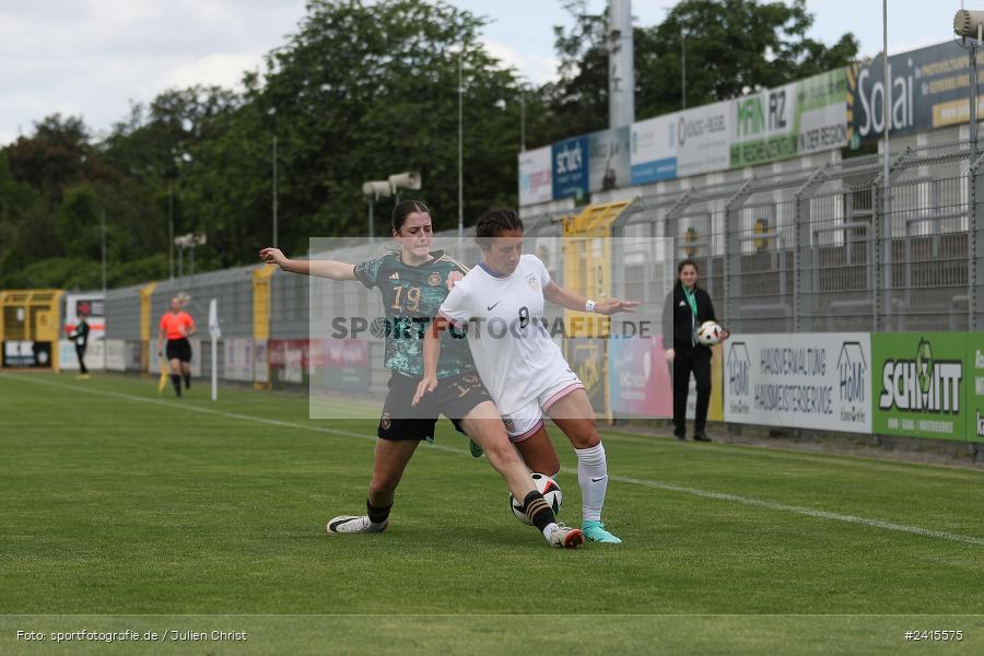 Stadion am Schönbusch, Aschaffenburg, 11.06.2024, sport, action, DFB, Fussball, Juniorinnen, Womens U16, Länderspiel, GER, USA, Deutschland - Bild-ID: 2415575