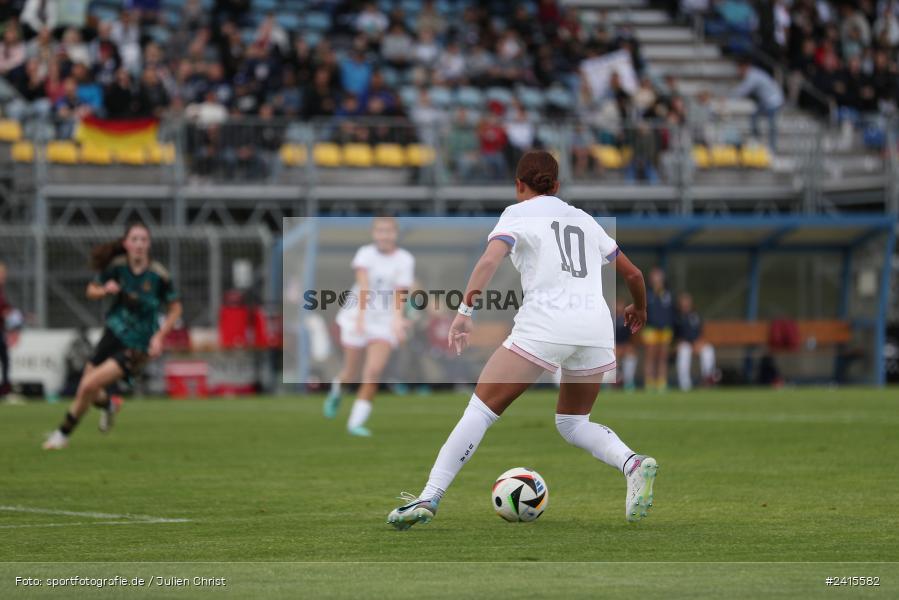 Stadion am Schönbusch, Aschaffenburg, 11.06.2024, sport, action, DFB, Fussball, Juniorinnen, Womens U16, Länderspiel, GER, USA, Deutschland - Bild-ID: 2415582