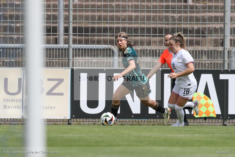 sport, action, Womens U16, USA, Stadion am Schönbusch, Länderspiel, Juniorinnen, GER, Fussball, Deutschland, DFB, Aschaffenburg, 11.06.2024 - Bild-ID: 2415613