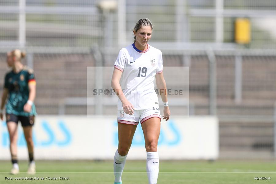 sport, action, Womens U16, USA, Stadion am Schönbusch, Länderspiel, Juniorinnen, GER, Fussball, Deutschland, DFB, Aschaffenburg, 11.06.2024 - Bild-ID: 2415614