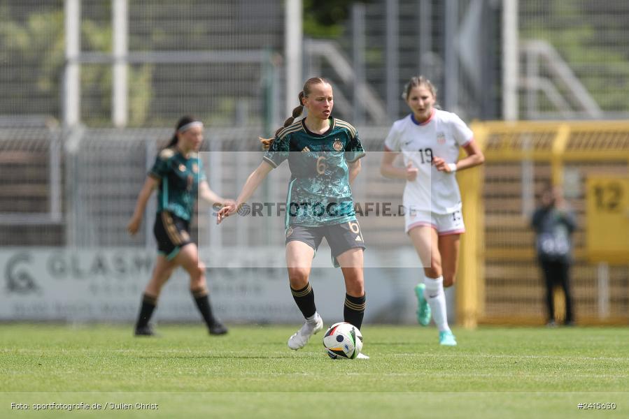 sport, action, Womens U16, USA, Stadion am Schönbusch, Länderspiel, Juniorinnen, GER, Fussball, Deutschland, DFB, Aschaffenburg, 11.06.2024 - Bild-ID: 2415630