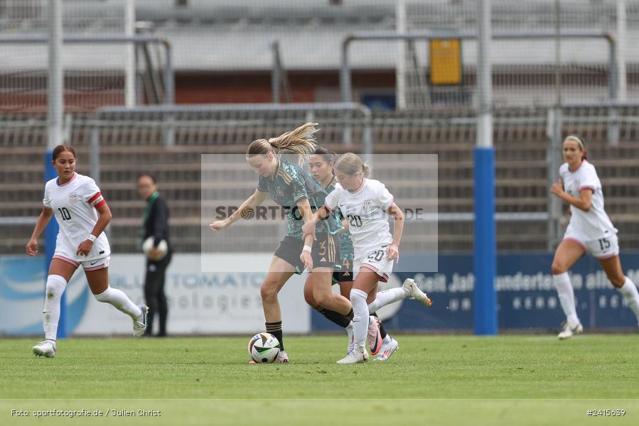 sport, action, Womens U16, USA, Stadion am Schönbusch, Länderspiel, Juniorinnen, GER, Fussball, Deutschland, DFB, Aschaffenburg, 11.06.2024 - Bild-ID: 2415639 sport, action, Womens U16, USA, Stadion am Schönbusch, Länderspiel, Juniorinnen, GER, Fussball, Deutschland, DFB, Aschaffenburg, 11.06.2024 - Bild-ID: 2415639