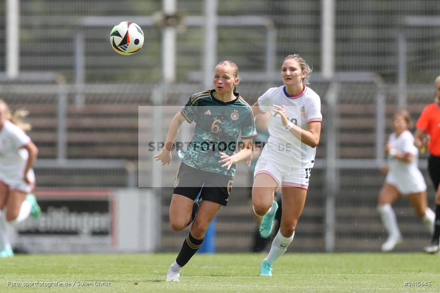 sport, action, Womens U16, USA, Stadion am Schönbusch, Länderspiel, Juniorinnen, GER, Fussball, Deutschland, DFB, Aschaffenburg, 11.06.2024 - Bild-ID: 2415643
