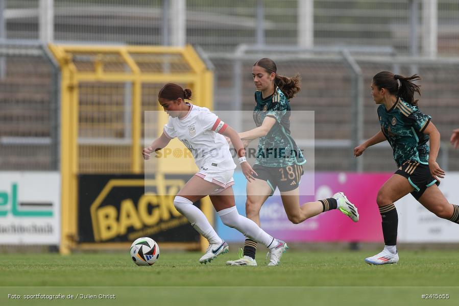 sport, action, Womens U16, USA, Stadion am Schönbusch, Länderspiel, Juniorinnen, GER, Fussball, Deutschland, DFB, Aschaffenburg, 11.06.2024 - Bild-ID: 2415655