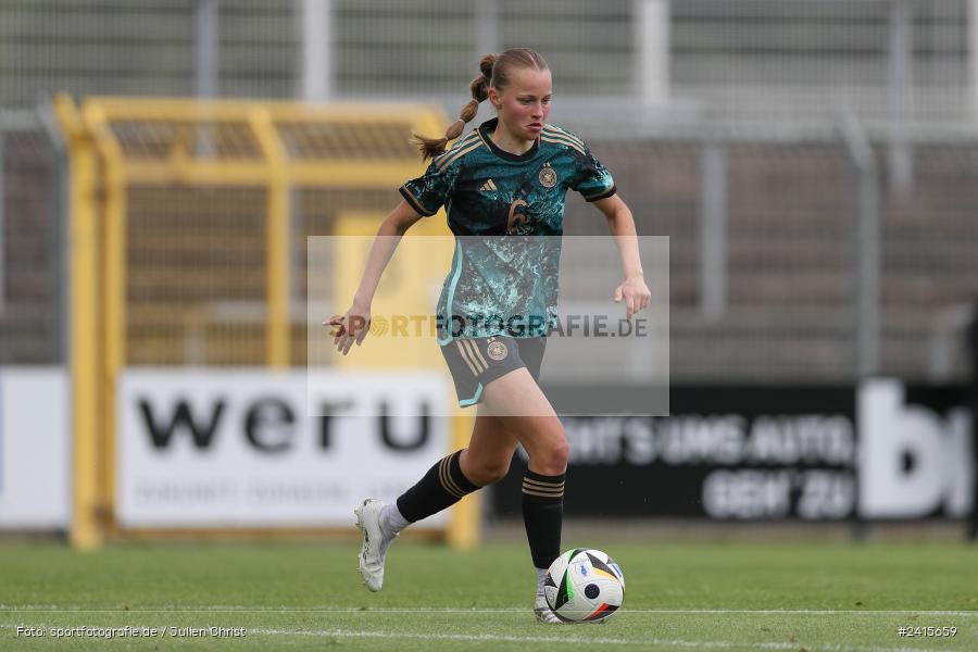 sport, action, Womens U16, USA, Stadion am Schönbusch, Länderspiel, Juniorinnen, GER, Fussball, Deutschland, DFB, Aschaffenburg, 11.06.2024 - Bild-ID: 2415659