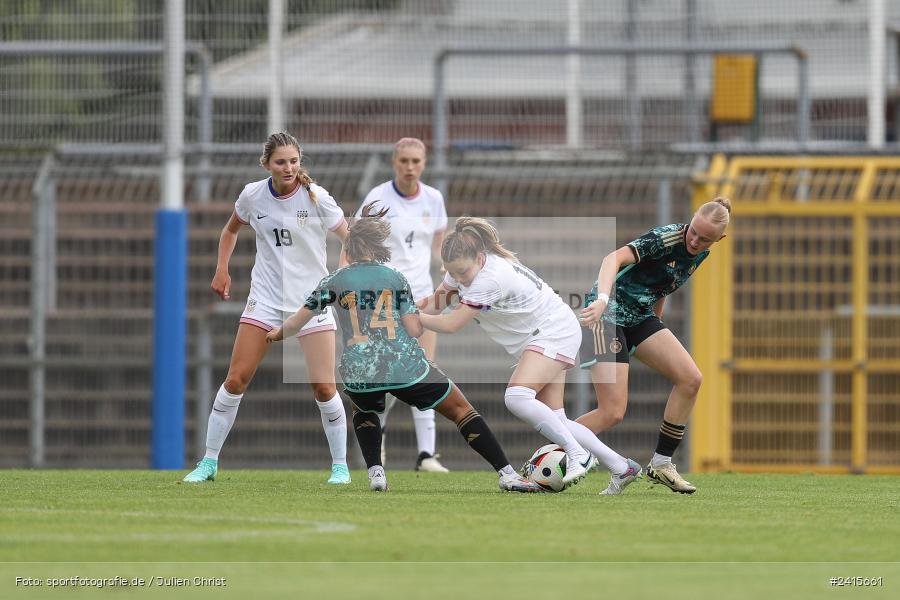 sport, action, Womens U16, USA, Stadion am Schönbusch, Länderspiel, Juniorinnen, GER, Fussball, Deutschland, DFB, Aschaffenburg, 11.06.2024 - Bild-ID: 2415661