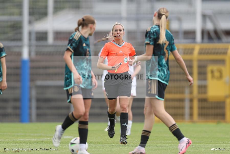 sport, action, Womens U16, USA, Stadion am Schönbusch, Länderspiel, Juniorinnen, GER, Fussball, Deutschland, DFB, Aschaffenburg, 11.06.2024 - Bild-ID: 2415666