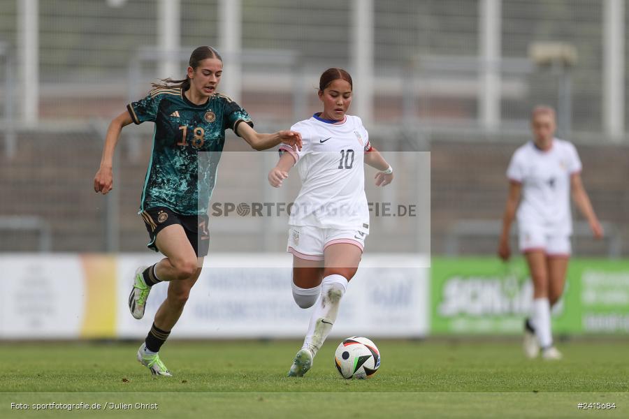 sport, action, Womens U16, USA, Stadion am Schönbusch, Länderspiel, Juniorinnen, GER, Fussball, Deutschland, DFB, Aschaffenburg, 11.06.2024 - Bild-ID: 2415684