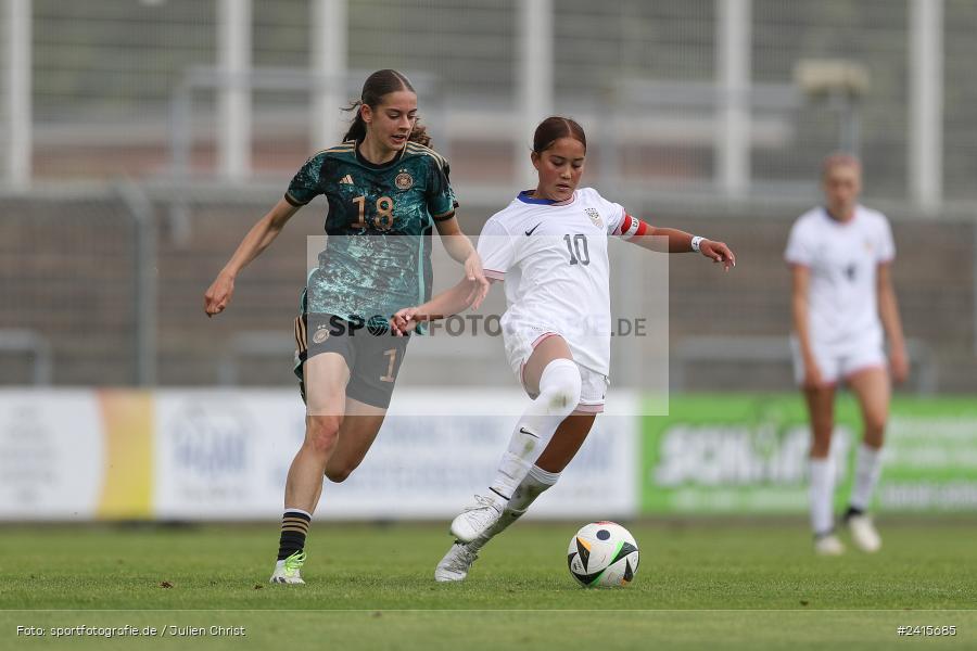 sport, action, Womens U16, USA, Stadion am Schönbusch, Länderspiel, Juniorinnen, GER, Fussball, Deutschland, DFB, Aschaffenburg, 11.06.2024 - Bild-ID: 2415685