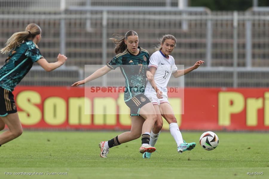 sport, action, Womens U16, USA, Stadion am Schönbusch, Länderspiel, Juniorinnen, GER, Fussball, Deutschland, DFB, Aschaffenburg, 11.06.2024 - Bild-ID: 2415695