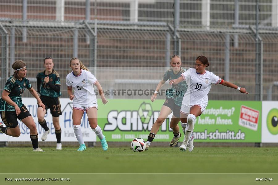 sport, action, Womens U16, USA, Stadion am Schönbusch, Länderspiel, Juniorinnen, GER, Fussball, Deutschland, DFB, Aschaffenburg, 11.06.2024 - Bild-ID: 2415704 sport, action, Womens U16, USA, Stadion am Schönbusch, Länderspiel, Juniorinnen, GER, Fussball, Deutschland, DFB, Aschaffenburg, 11.06.2024 - Bild-ID: 2415704