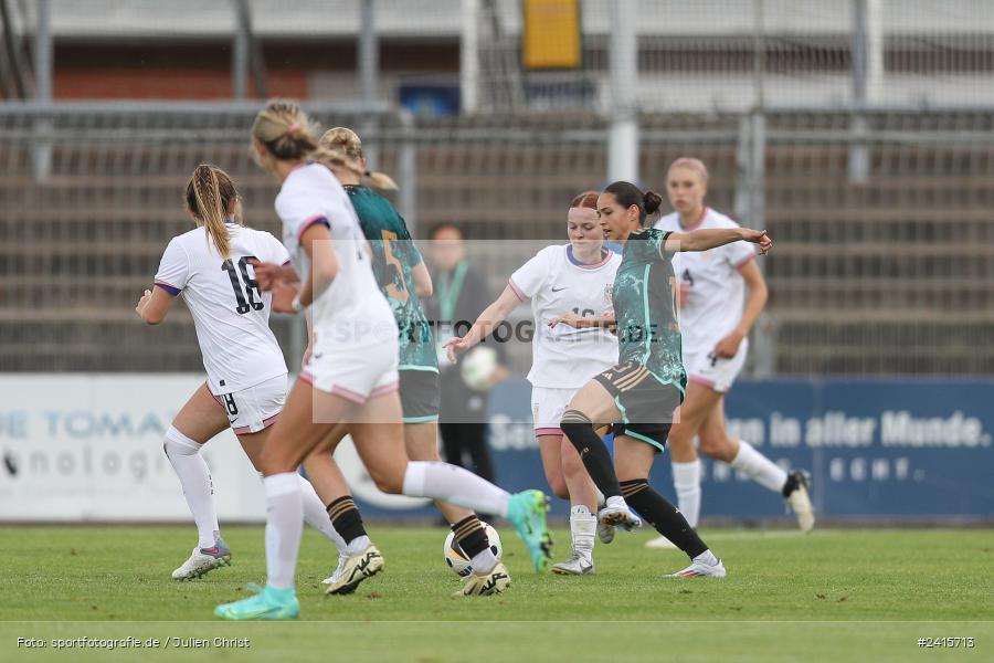 sport, action, Womens U16, USA, Stadion am Schönbusch, Länderspiel, Juniorinnen, GER, Fussball, Deutschland, DFB, Aschaffenburg, 11.06.2024 - Bild-ID: 2415713 sport, action, Womens U16, USA, Stadion am Schönbusch, Länderspiel, Juniorinnen, GER, Fussball, Deutschland, DFB, Aschaffenburg, 11.06.2024 - Bild-ID: 2415713
