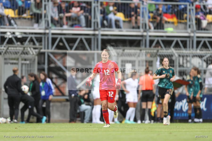 sport, action, Womens U16, USA, Stadion am Schönbusch, Länderspiel, Juniorinnen, GER, Fussball, Deutschland, DFB, Aschaffenburg, 11.06.2024 - Bild-ID: 2415729