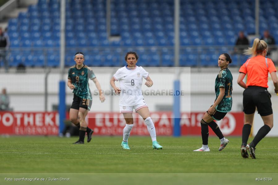 sport, action, Womens U16, USA, Stadion am Schönbusch, Länderspiel, Juniorinnen, GER, Fussball, Deutschland, DFB, Aschaffenburg, 11.06.2024 - Bild-ID: 2415739