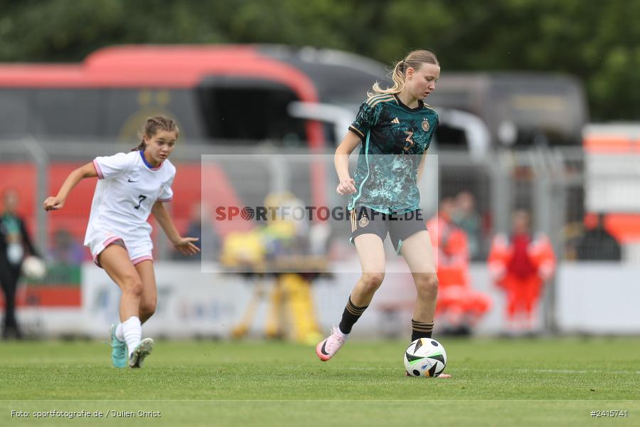 sport, action, Womens U16, USA, Stadion am Schönbusch, Länderspiel, Juniorinnen, GER, Fussball, Deutschland, DFB, Aschaffenburg, 11.06.2024 - Bild-ID: 2415741