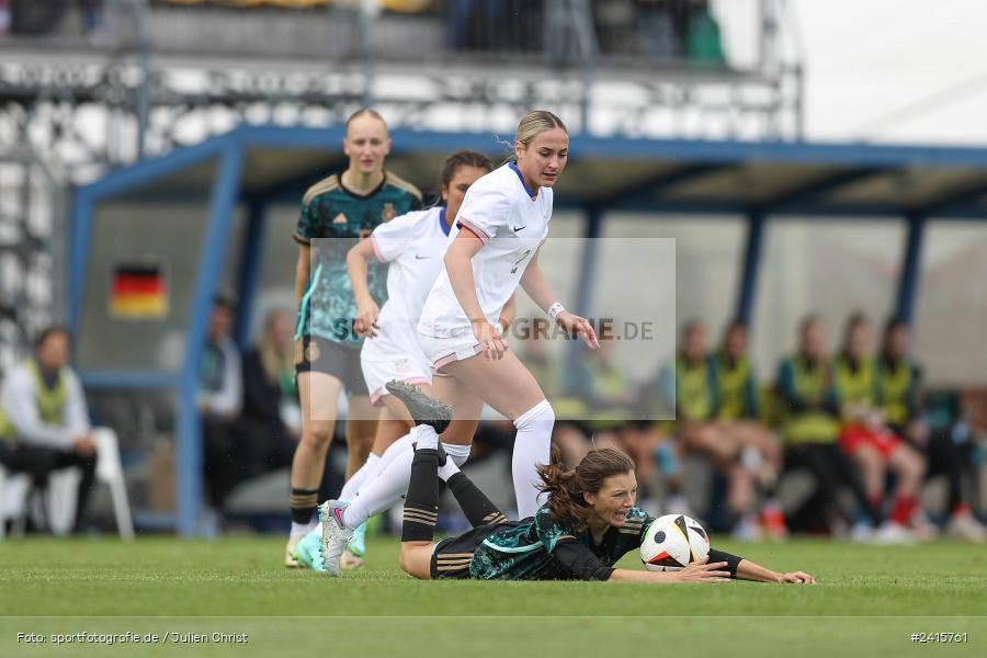 sport, action, Womens U16, USA, Stadion am Schönbusch, Länderspiel, Juniorinnen, GER, Fussball, Deutschland, DFB, Aschaffenburg, 11.06.2024 - Bild-ID: 2415761