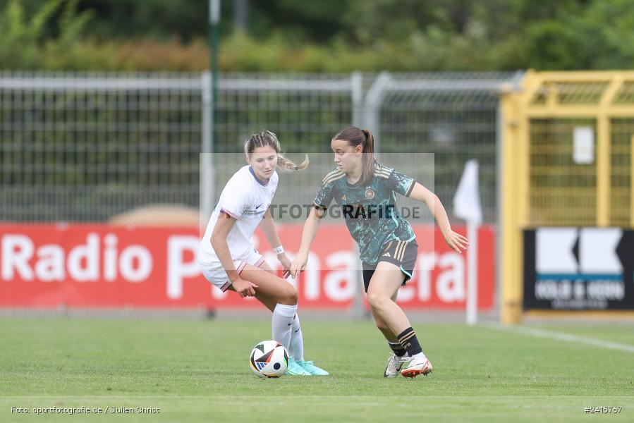 sport, action, Womens U16, USA, Stadion am Schönbusch, Länderspiel, Juniorinnen, GER, Fussball, Deutschland, DFB, Aschaffenburg, 11.06.2024 - Bild-ID: 2415767 sport, action, Womens U16, USA, Stadion am Schönbusch, Länderspiel, Juniorinnen, GER, Fussball, Deutschland, DFB, Aschaffenburg, 11.06.2024 - Bild-ID: 2415767