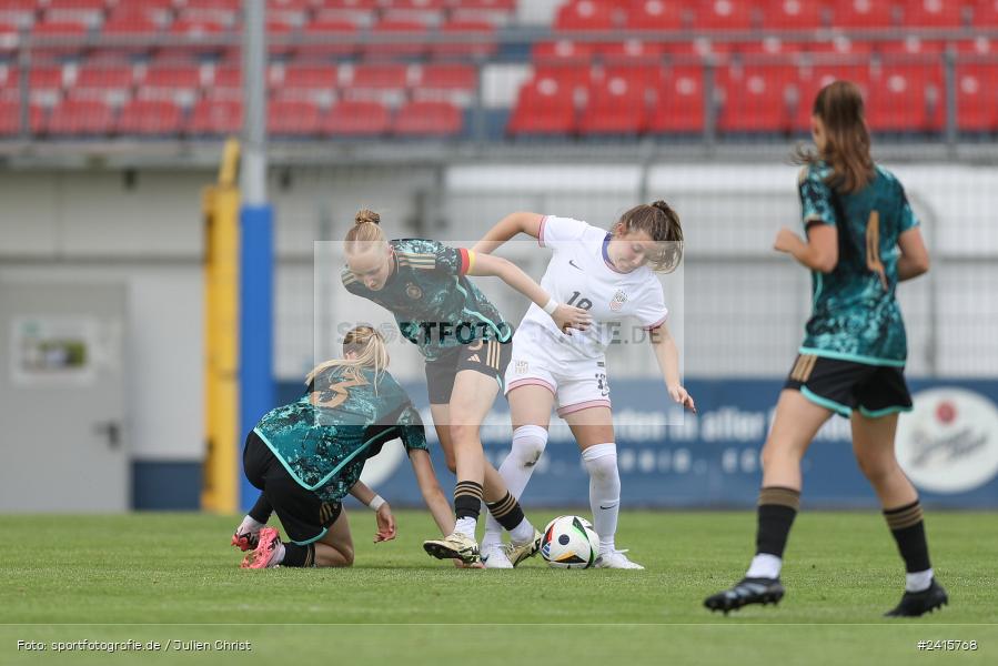 sport, action, Womens U16, USA, Stadion am Schönbusch, Länderspiel, Juniorinnen, GER, Fussball, Deutschland, DFB, Aschaffenburg, 11.06.2024 - Bild-ID: 2415768 sport, action, Womens U16, USA, Stadion am Schönbusch, Länderspiel, Juniorinnen, GER, Fussball, Deutschland, DFB, Aschaffenburg, 11.06.2024 - Bild-ID: 2415768