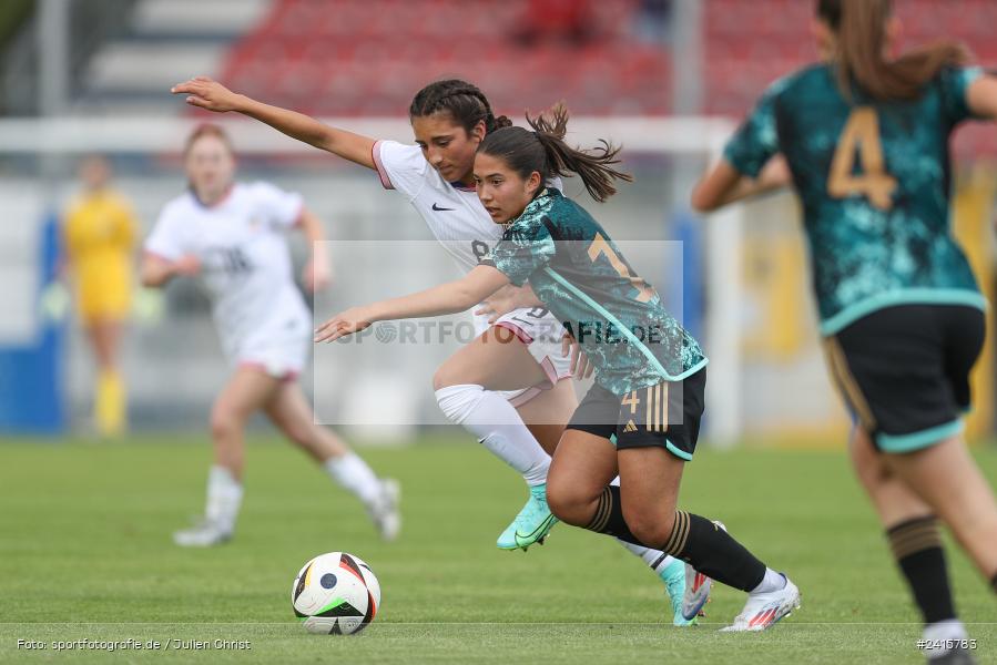 sport, action, Womens U16, USA, Stadion am Schönbusch, Länderspiel, Juniorinnen, GER, Fussball, Deutschland, DFB, Aschaffenburg, 11.06.2024 - Bild-ID: 2415783